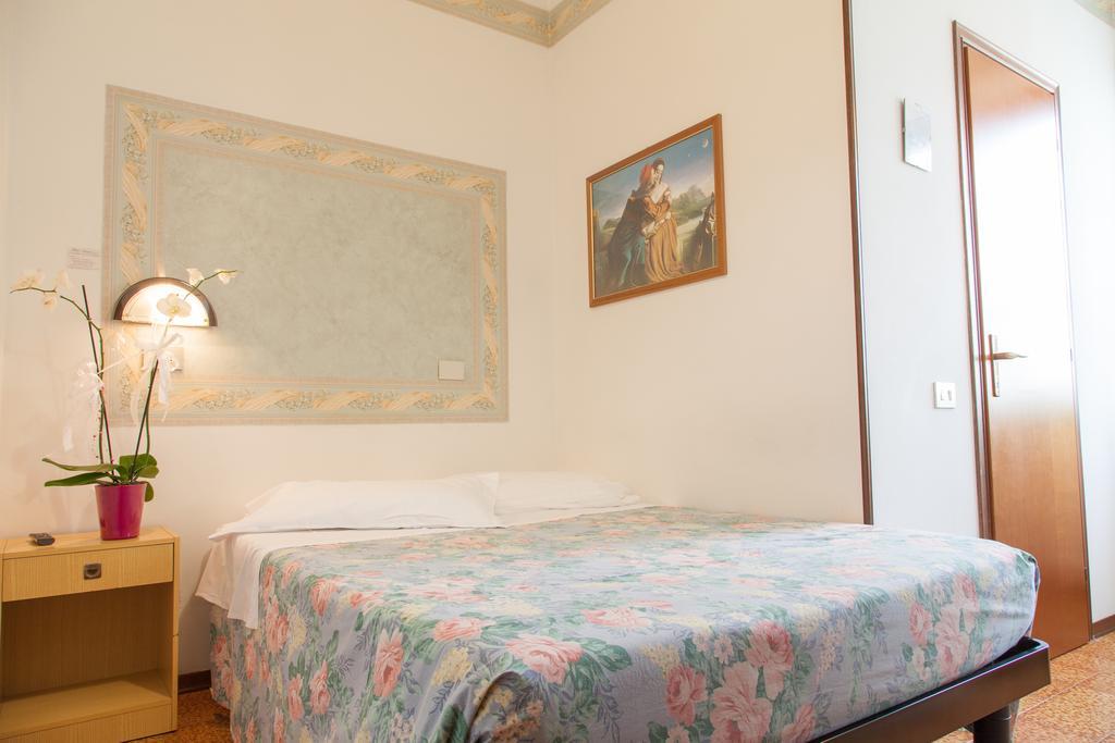Hotel Ricordo Du Parc Tabiano Terme Camera foto