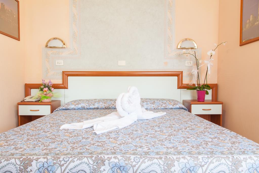Hotel Ricordo Du Parc Tabiano Terme Camera foto