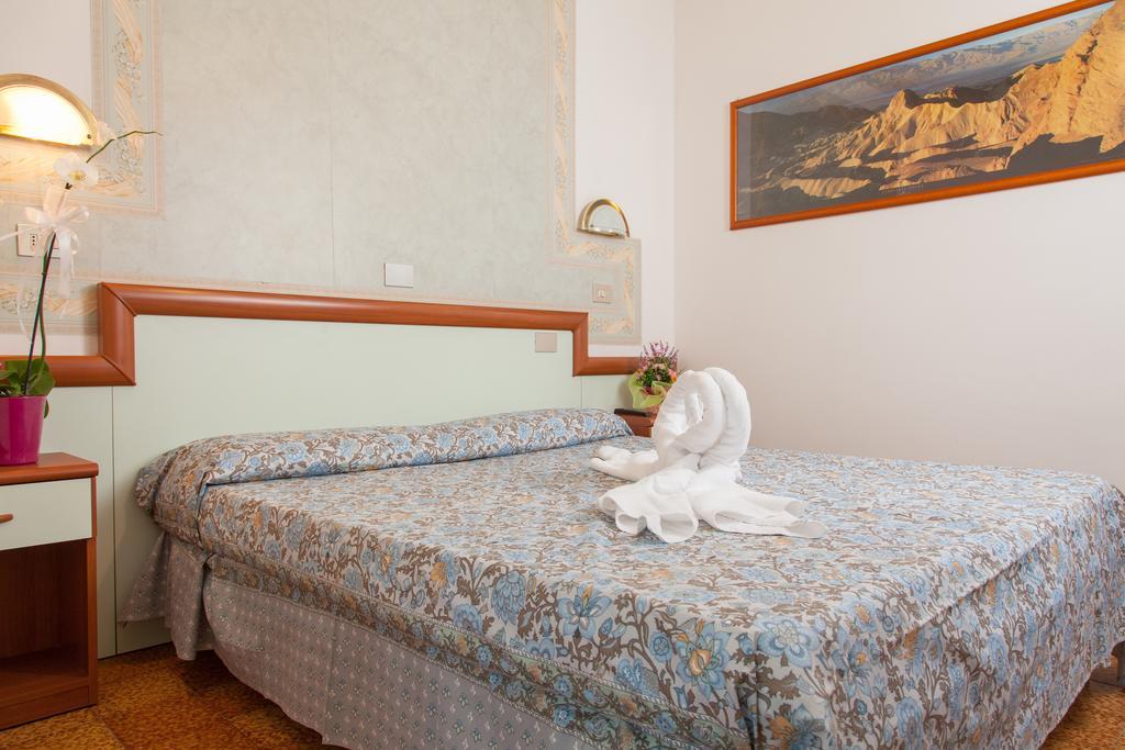 Hotel Ricordo Du Parc Tabiano Terme Esterno foto